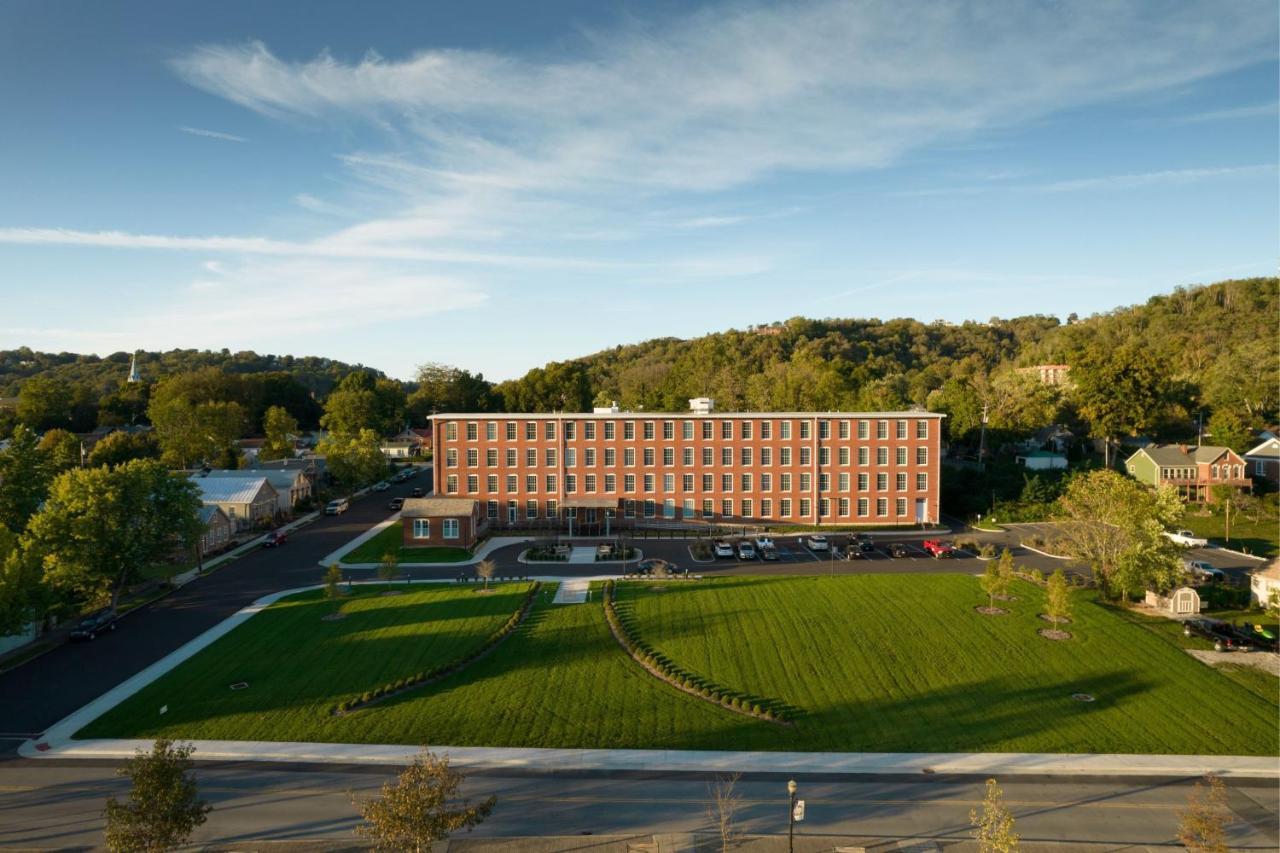 Fairfield Inn & Suites Madison Historic Eagle Cotton Mill 외부 사진