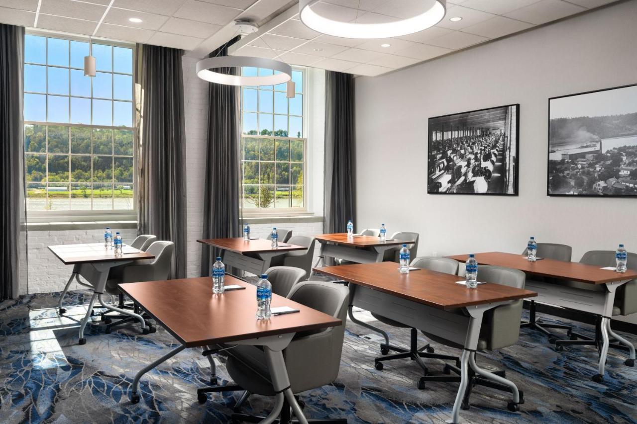 Fairfield Inn & Suites Madison Historic Eagle Cotton Mill 외부 사진