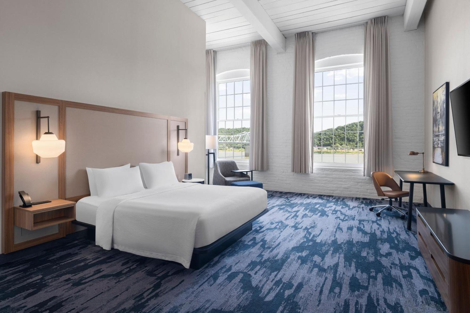 Fairfield Inn & Suites Madison Historic Eagle Cotton Mill 외부 사진