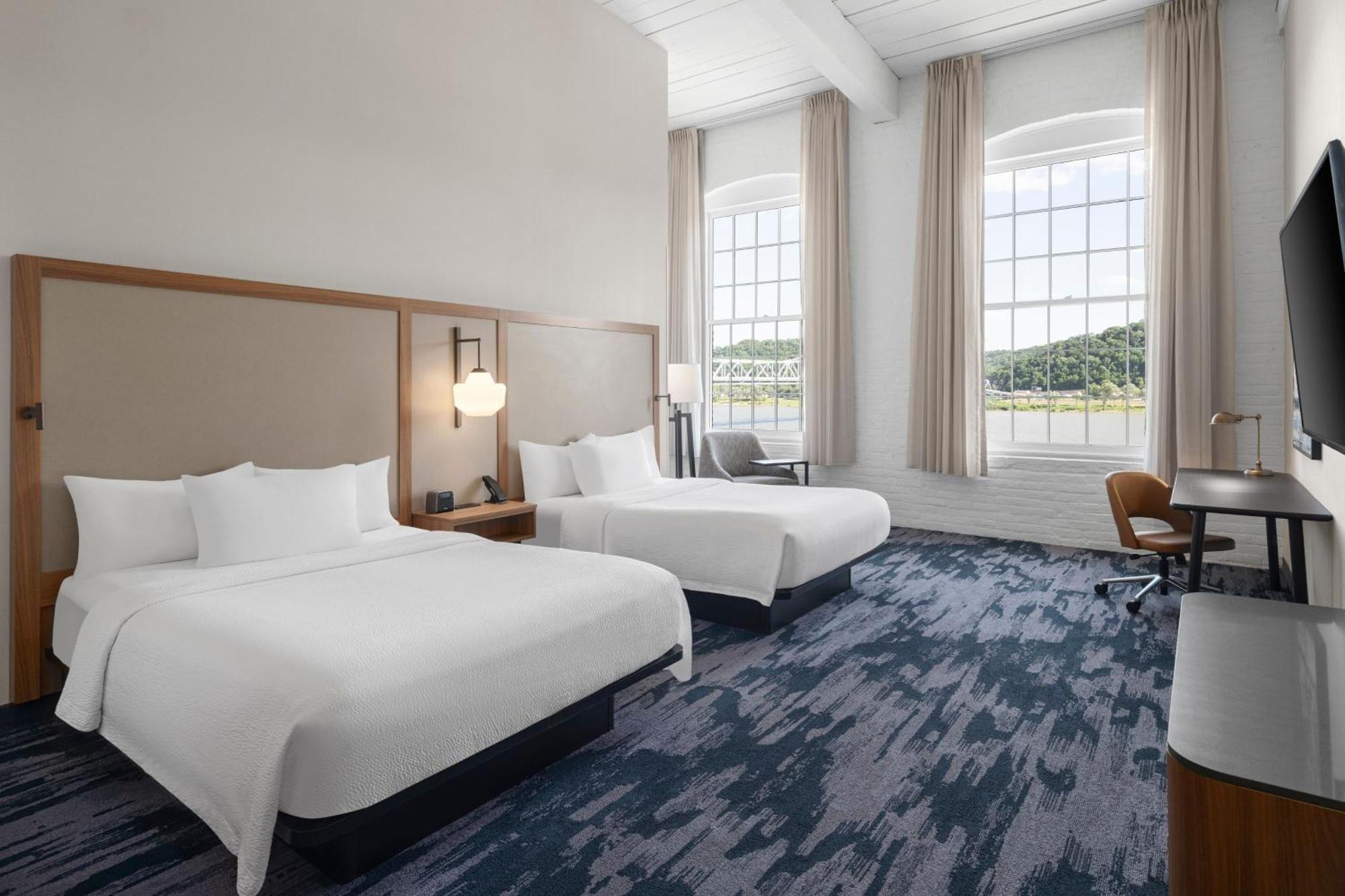 Fairfield Inn & Suites Madison Historic Eagle Cotton Mill 외부 사진