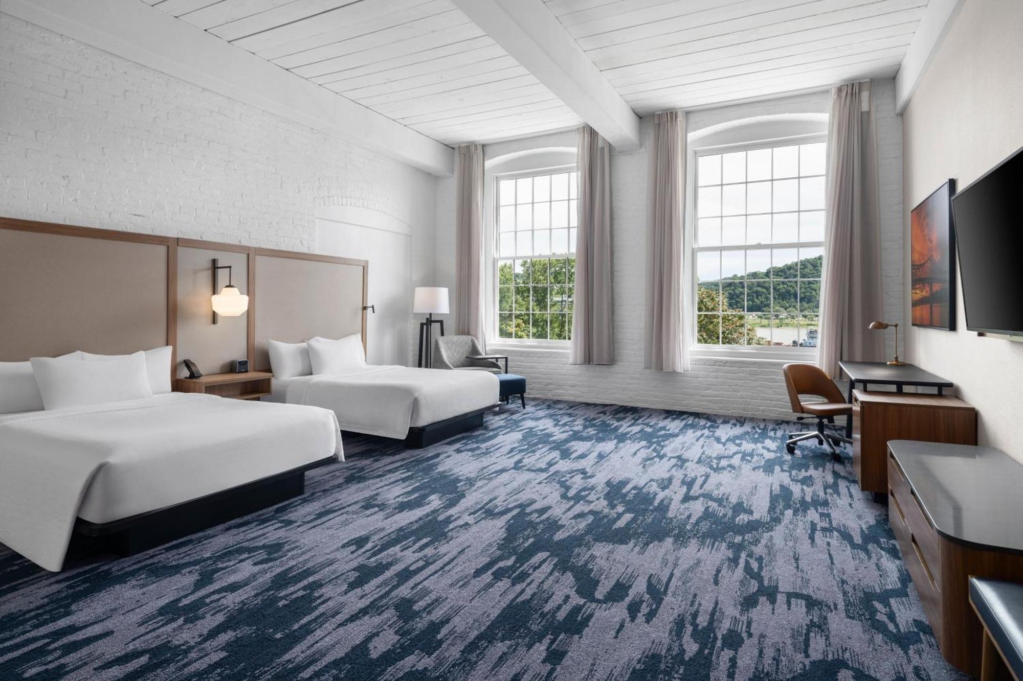 Fairfield Inn & Suites Madison Historic Eagle Cotton Mill 외부 사진