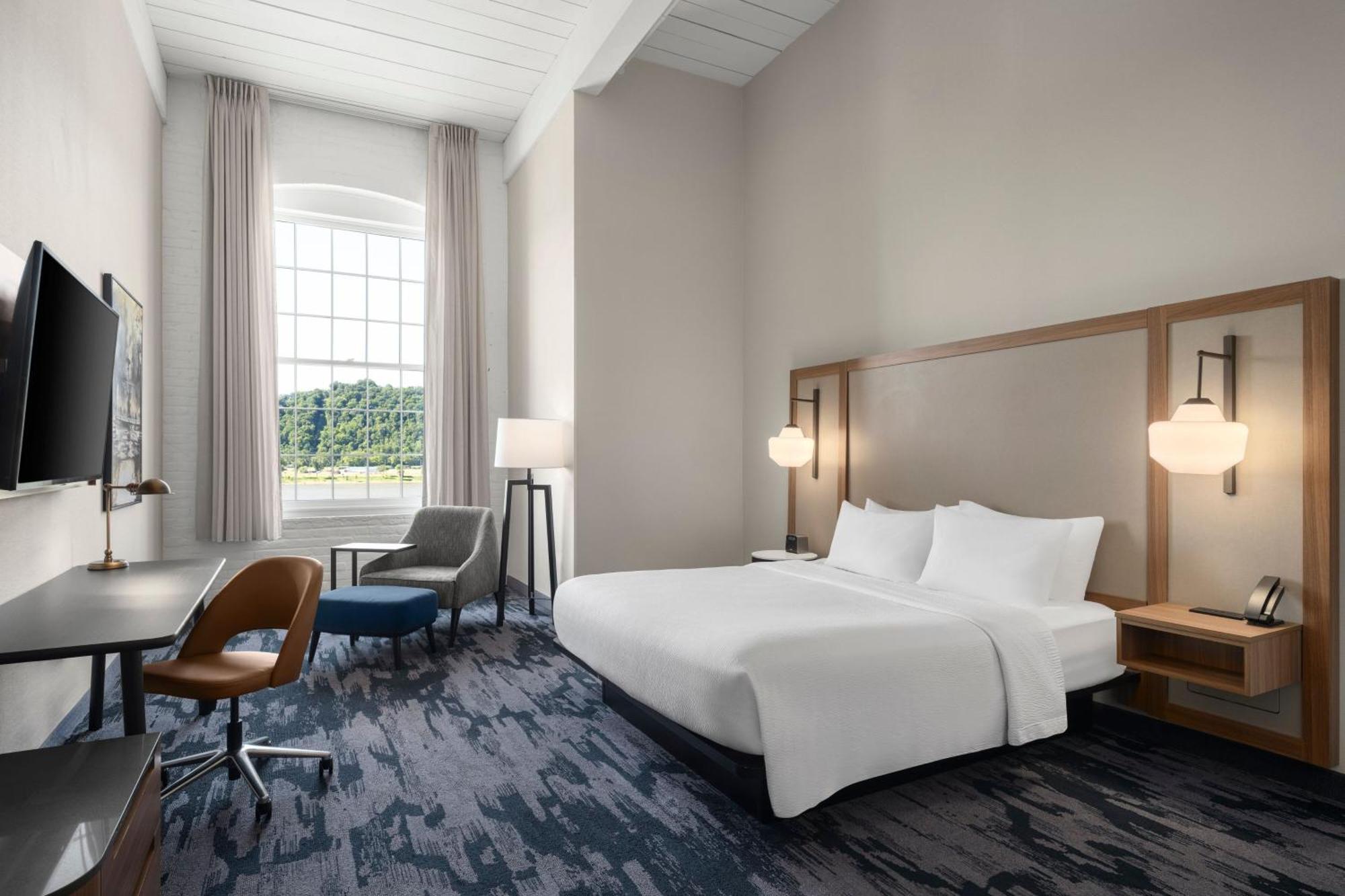 Fairfield Inn & Suites Madison Historic Eagle Cotton Mill 외부 사진