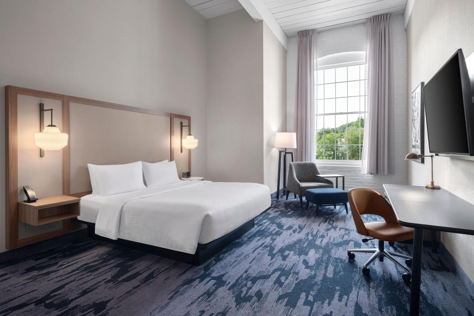 Fairfield Inn & Suites Madison Historic Eagle Cotton Mill 외부 사진