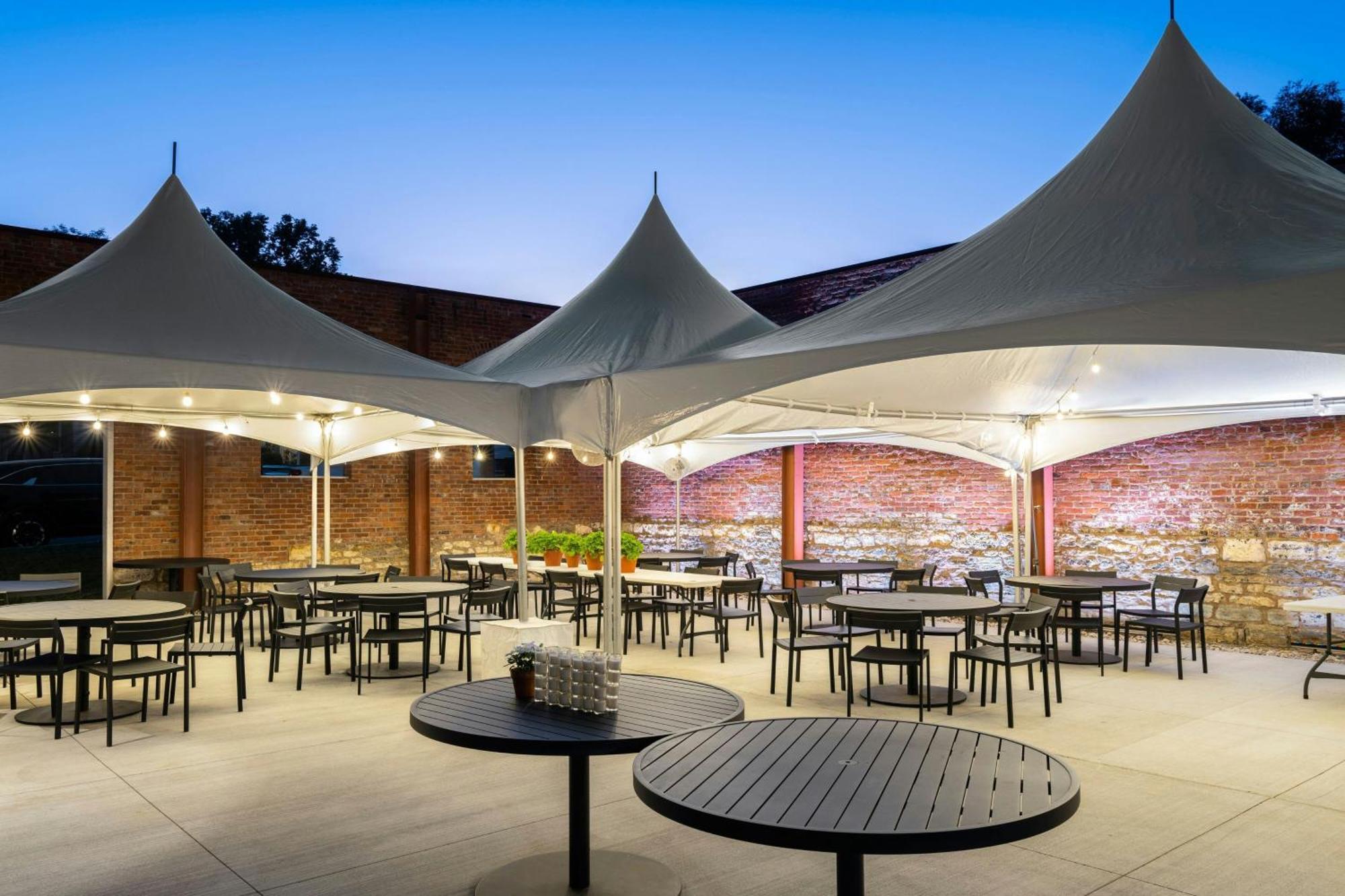 Fairfield Inn & Suites Madison Historic Eagle Cotton Mill 외부 사진