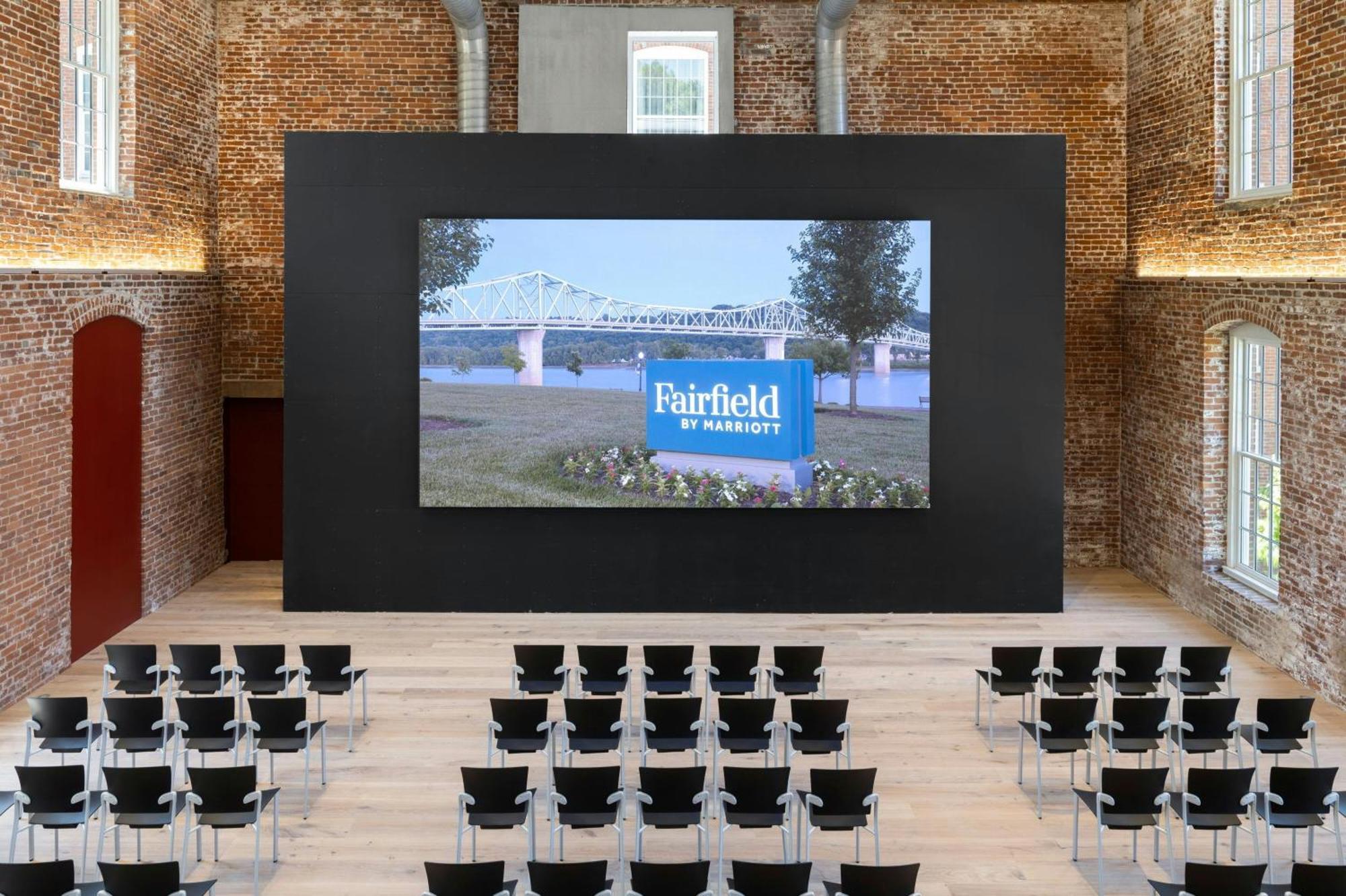 Fairfield Inn & Suites Madison Historic Eagle Cotton Mill 외부 사진