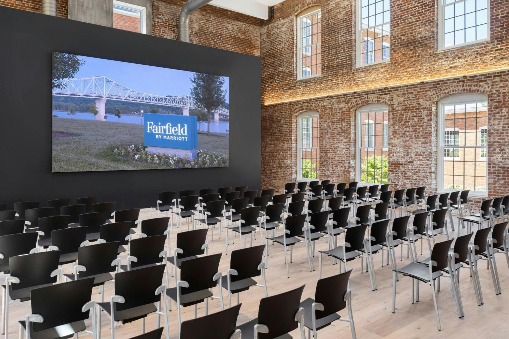 Fairfield Inn & Suites Madison Historic Eagle Cotton Mill 외부 사진
