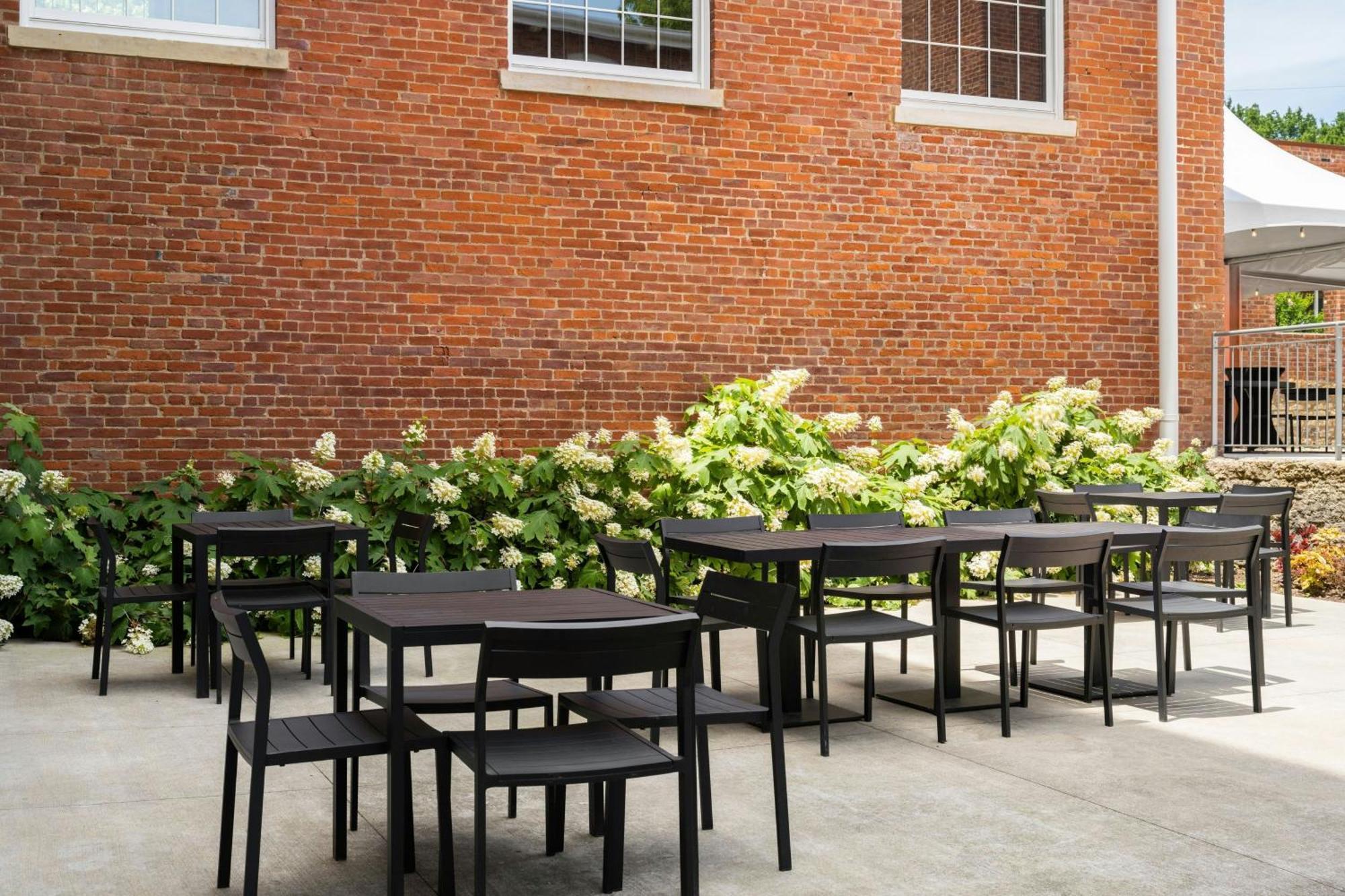 Fairfield Inn & Suites Madison Historic Eagle Cotton Mill 외부 사진
