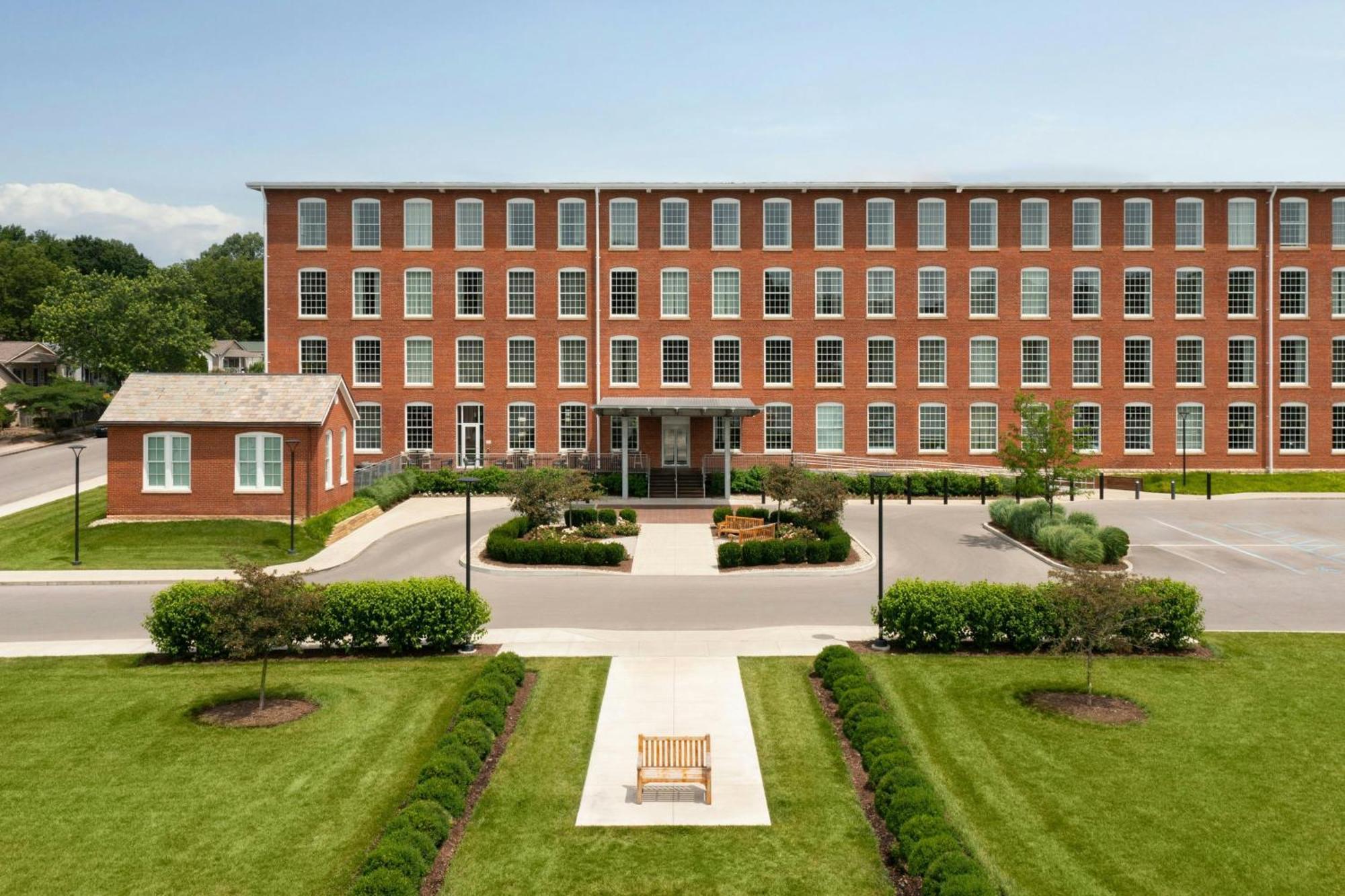 Fairfield Inn & Suites Madison Historic Eagle Cotton Mill 외부 사진